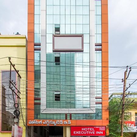 Hotel Executive Inn Vijayawāda Екстериор снимка