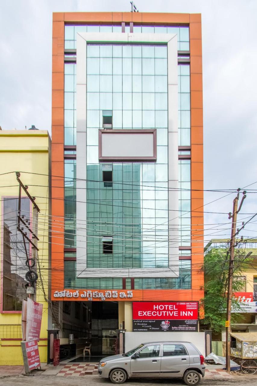 Hotel Executive Inn Vijayawāda Екстериор снимка